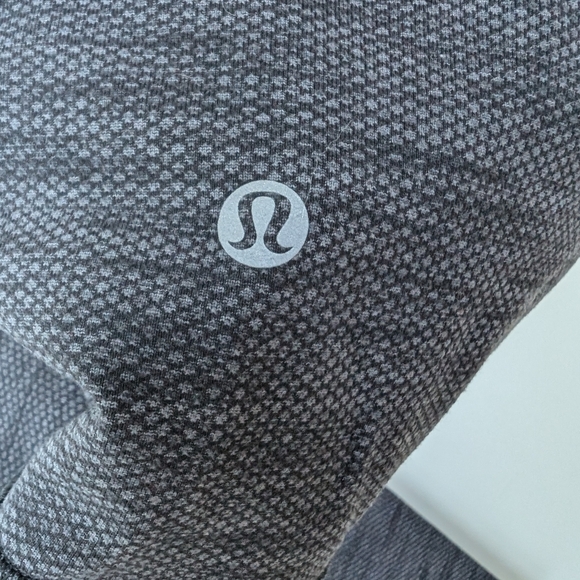 Lululemon Gray Cropped Leggings Sz 8 Stretch - Picture 9 of 10